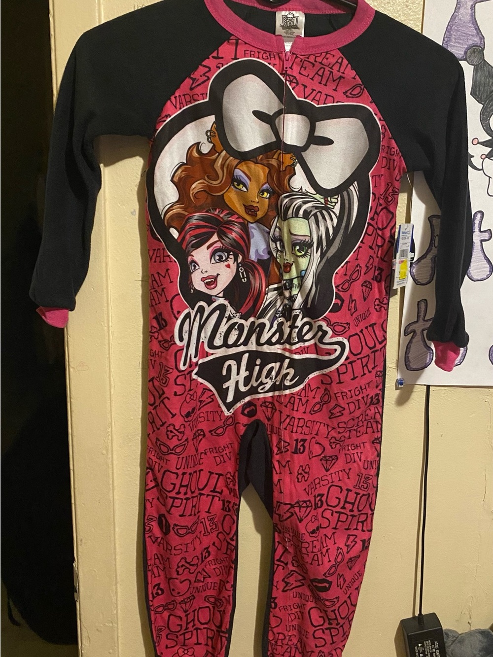 monster high Pink and Black Girls One-Piece Pajama Romper